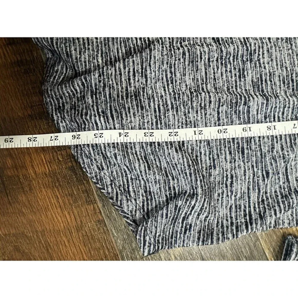 Athleta Jacquard Flexlight Train Top Women's Size L Navy Blue Open Back - Picture 6 of 6